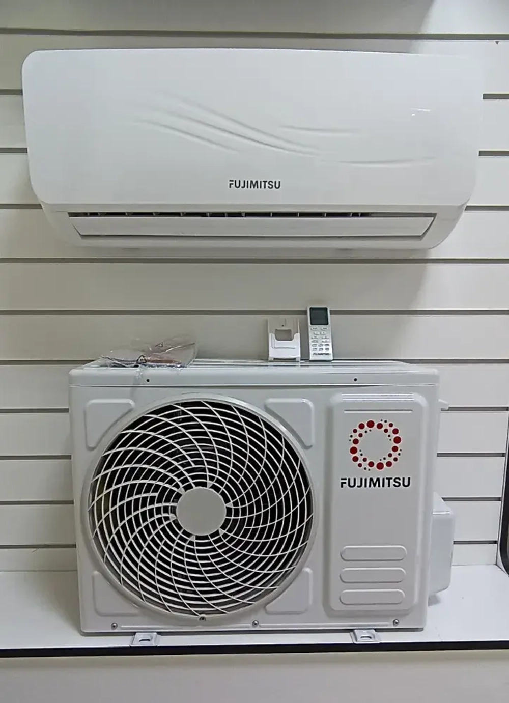 Сплит-система Fujimitsu он/оф FR-24SBST1/IN/FR-24SBST1/OUT