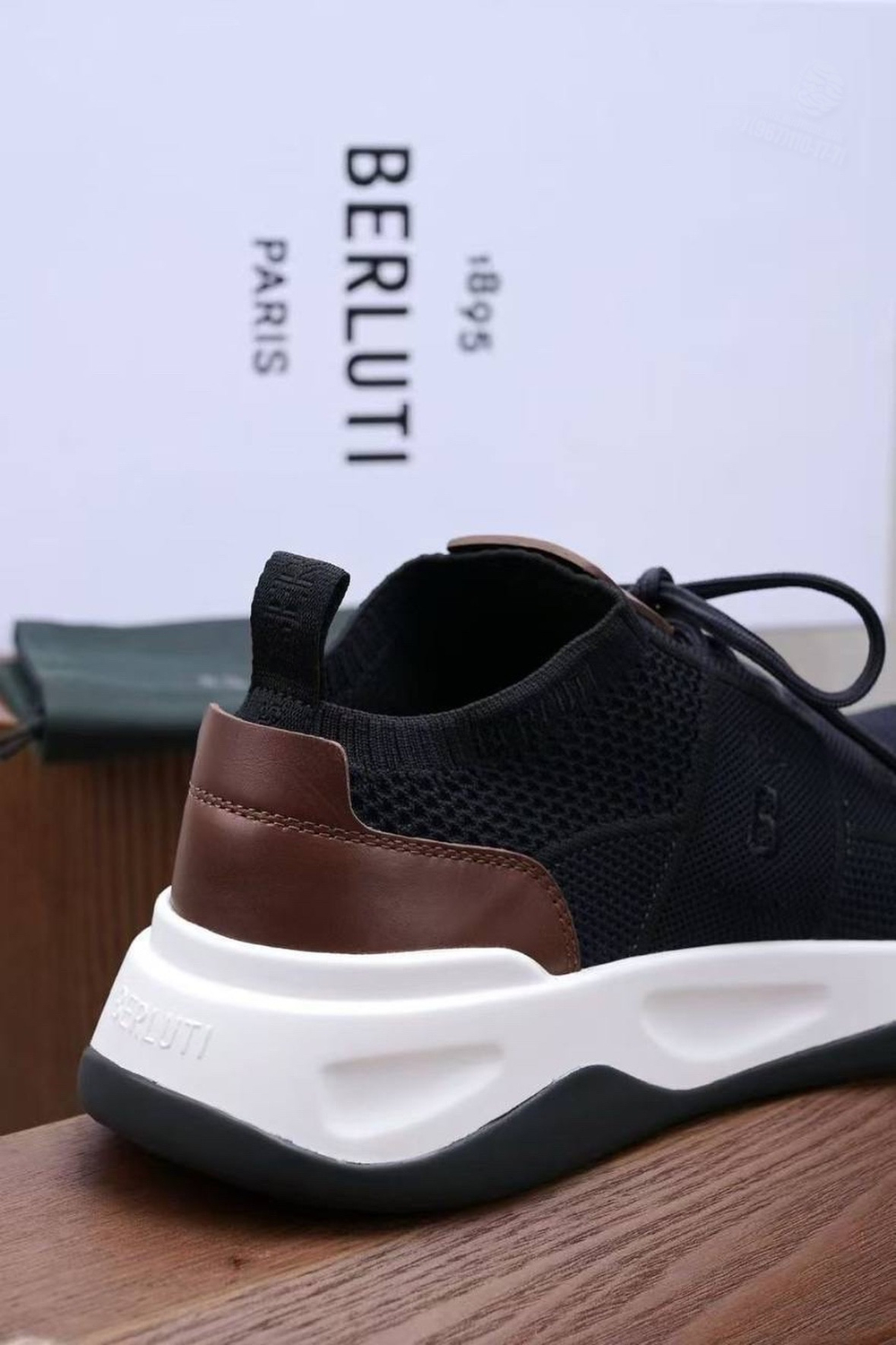 Кроссовки Berluti