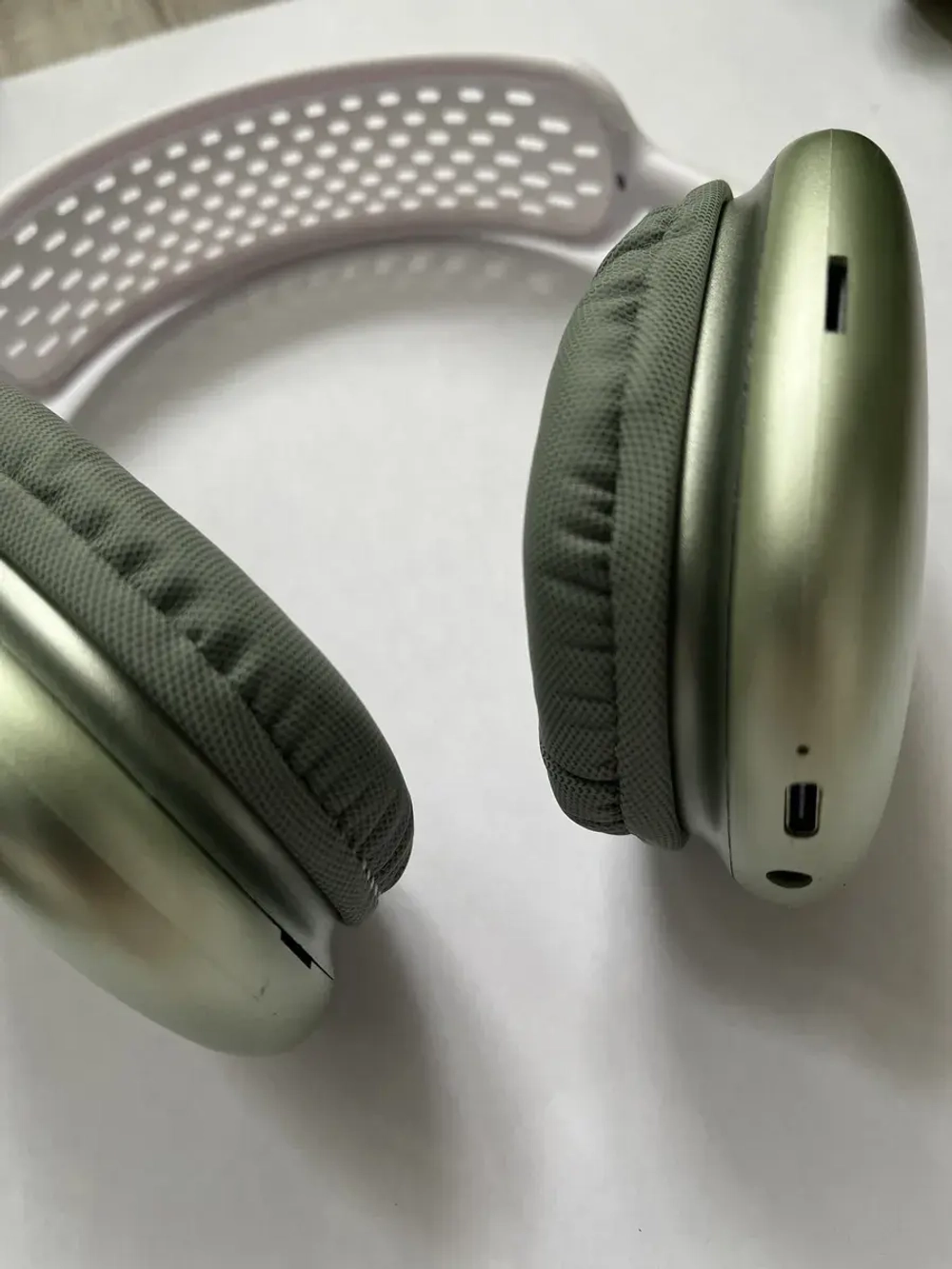 Наушники Pods Max зеленые\белые + кожаный чехол