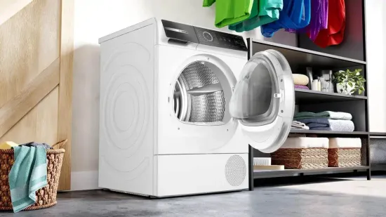 Сушильная машина Bosch Serie 8 WQB245A0BY белый, с английской панелью управления
