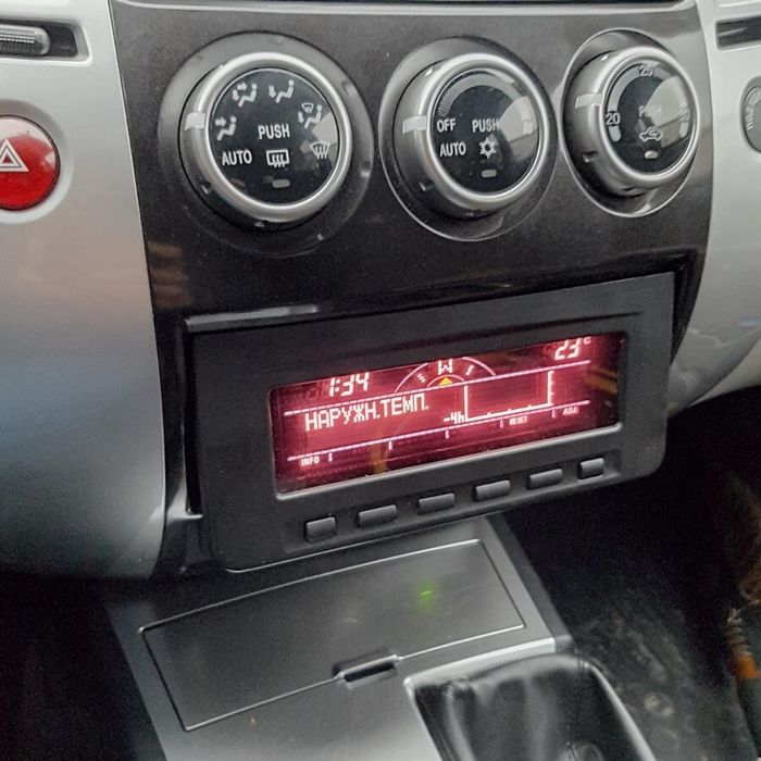 Магнитола для Mitsubishi L200 4, Pajero Sport 2 2006-2016 - FarCar S500-TS10 монитор 9.5" QLED на Android 14, Быстрая, CarPlay, 4G SIM-слот