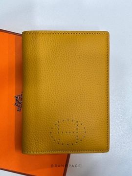 Обложка для паспорта горчично-жёлтая от Hermès BP5-176059