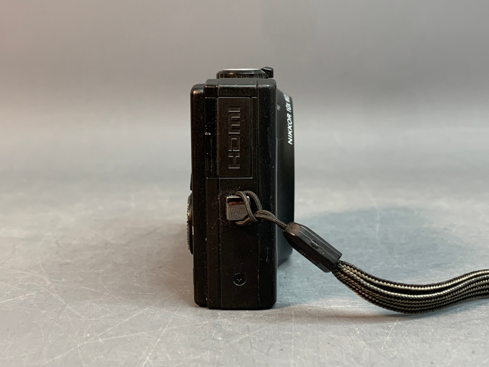 Nikon Coolpix S8000