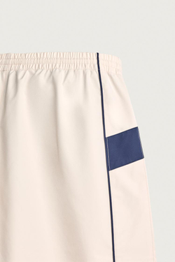 ZARA БРЮКИ ИЗ ВОДООТТАЛКИВАЮЩЕЙ ТКАНИ С КОНТРАСТНОЙ ОТДЕЛКОЙ, КАМЕННО-СЕРЫЙ