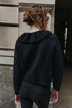 ZARA КАРДИГАН С ВОРОТНИКОМ С ВОЛАНОМ, ЧЕРНЫЙ