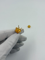Брошь пин Божья коровка красная Mikimoto (представлена онлайн)