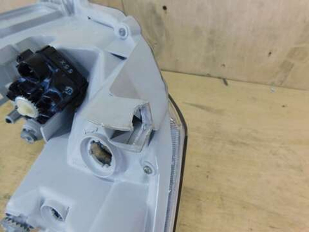 фара левая Toyota Premio NZT260 ZRT265 20-444