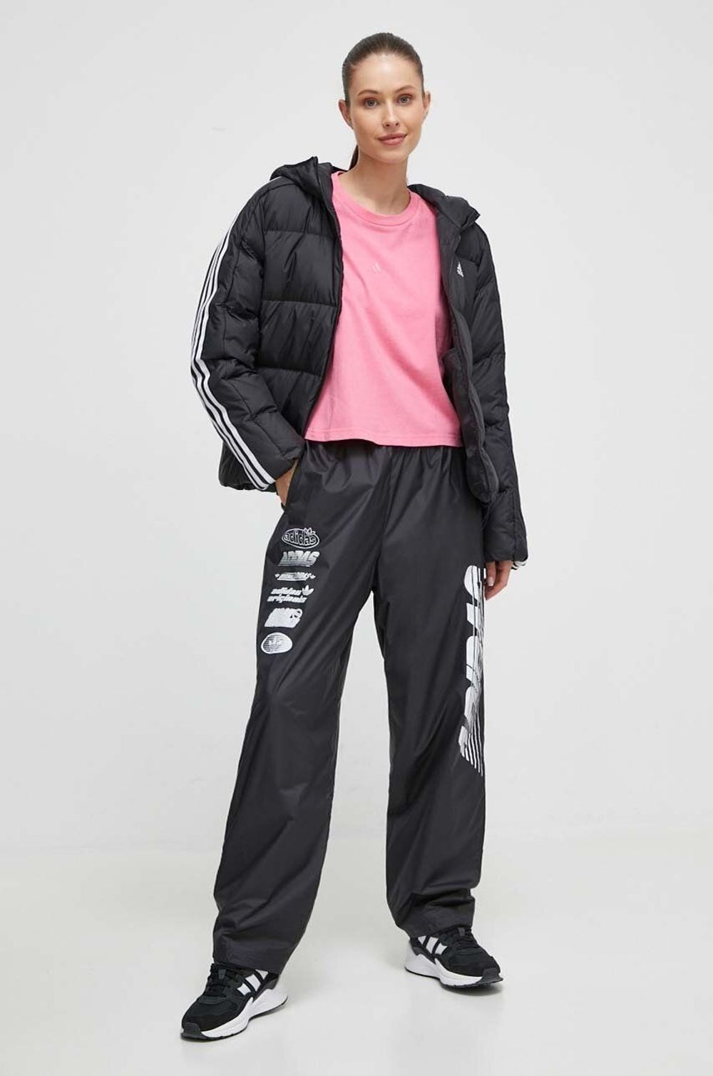 Пуховик женский ADIDAS W ESS M D HO J