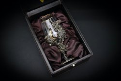 Бокал для вина "Цветочная фантазия" в подарочном футляре с художественным оформлением