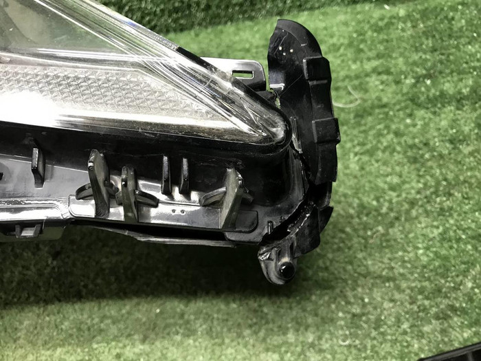 Фара правая Toyota Camry xv70 (17-нв) LED