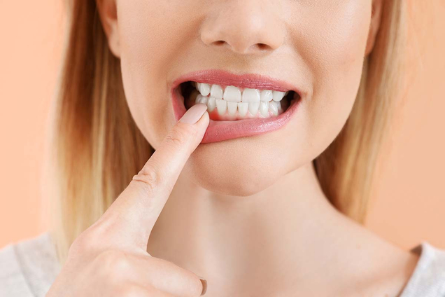 Гингивит, пародонтоз и другие болезни десен - эффективно справится Oil pulling &amp; ромашка.