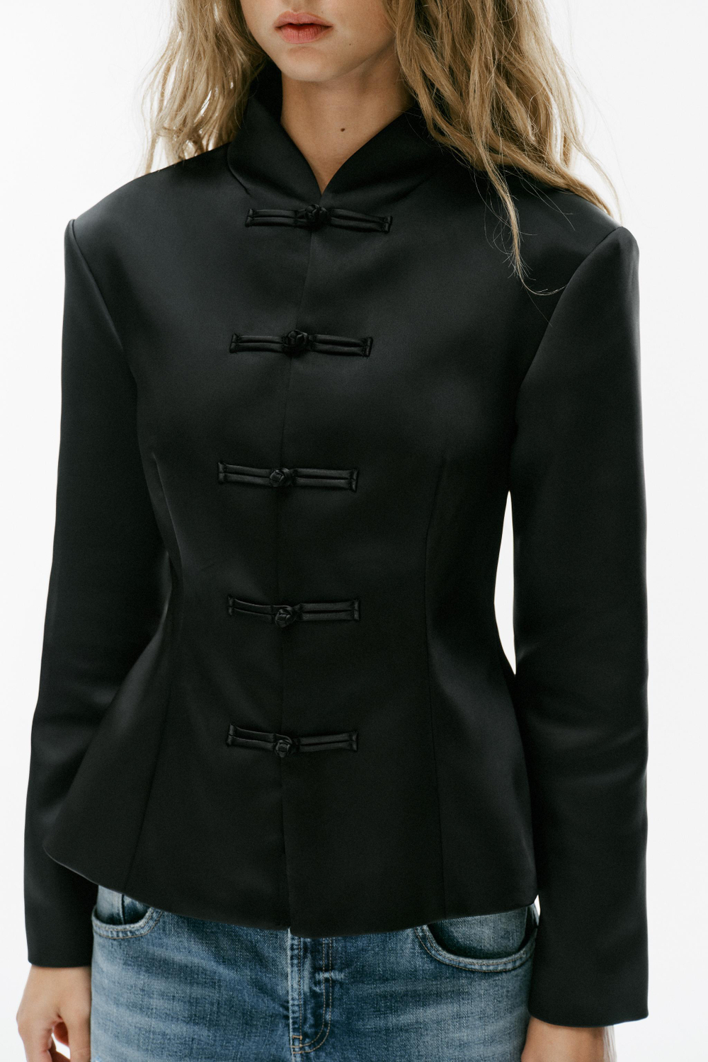 ZARA АТЛАСНАЯ КУРТКА С ЗАСТЕЖКАМИ-ТОГГЛ, ЧЕРНЫЙ