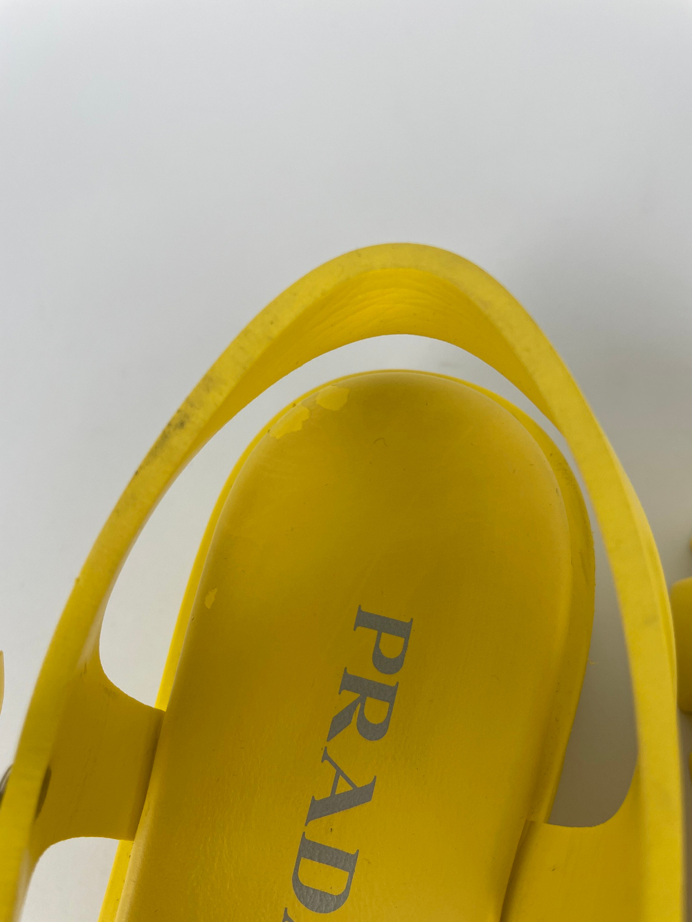 Сандалии Prada