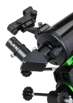 Телескоп Sky-Watcher MAK90 StarQuest EQ1, с коллимационными винтами - вид монтажного узла и окуляра