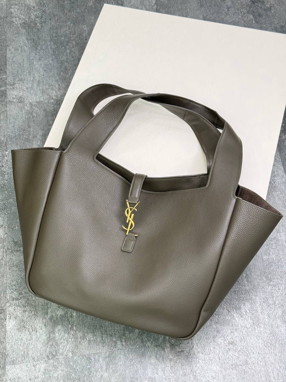 Сумка Yves Saint Laurent