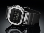 Часы Casio GM-5600U-1E