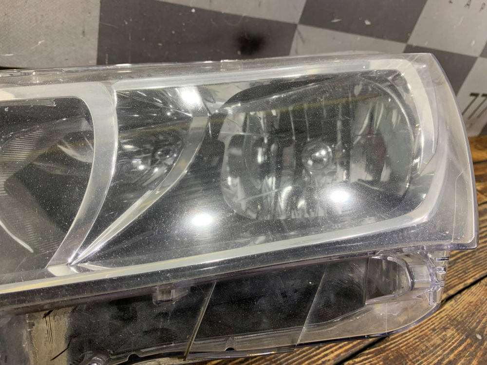 Фара левая галоген Toyota Corolla (E180) 16-19 Б/У Оригинал 8117002L50