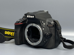 Nikon D5300 Kit 18-55mm 5 900 кадров