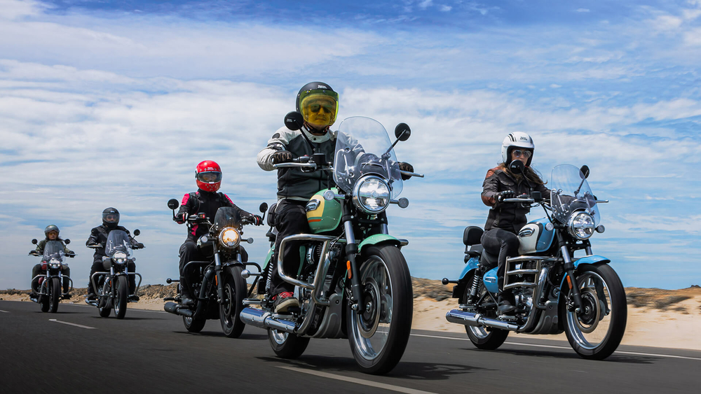 Royal Enfield Meteor 350 Stellar Black