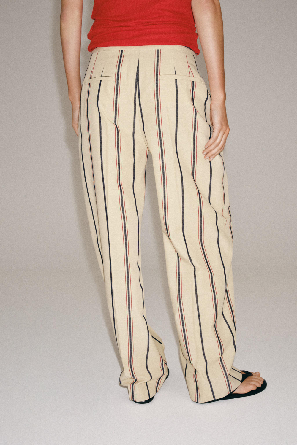 БРЮКИ В ПОЛОСКУ СО СКЛАДКАМИ — ZW COLLECTION — ZARA