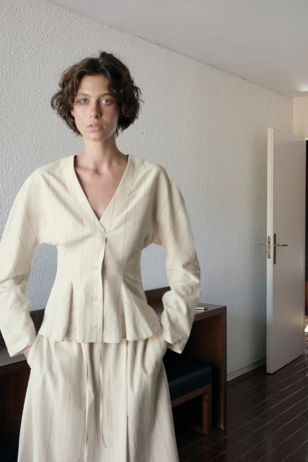 ZARA БРЮКИ-КЮЛОТЫ ИЗ СМЕСОВОГО ЛЬНА В ПОЛОСКУ, ПОЛОСКИ