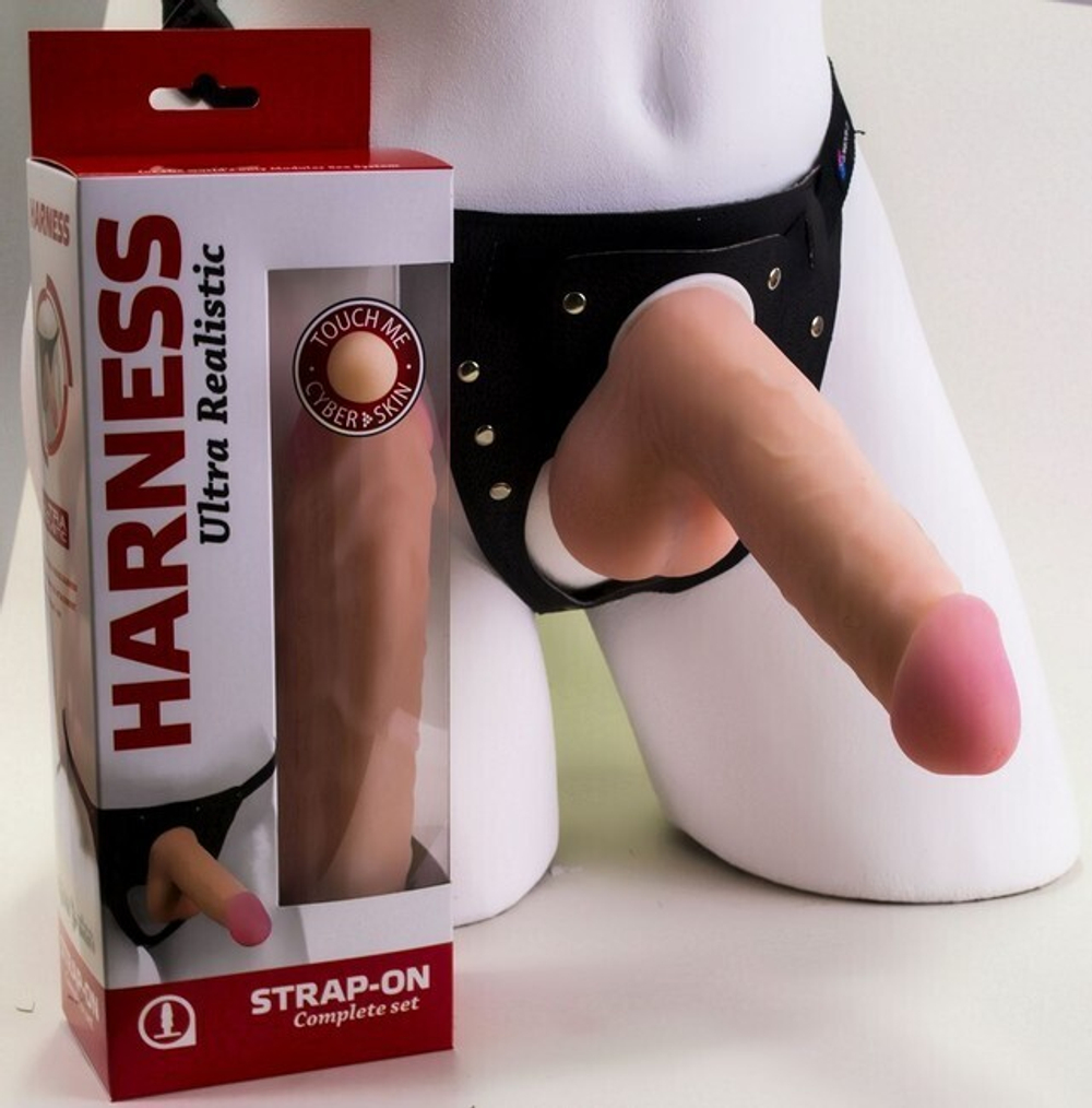 Страпон-трусики с реалистичным фаллосом Harness Ultra Realistic , вторая кожа (17,5 см , телесный ) (Цвет: телесный с черным)