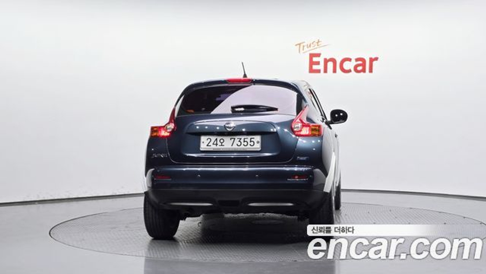 Nissan Juke 1.6 SV — 2014