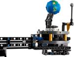 Конструктор Лего Техник Планета Земля и Луна на орбите | LEGO Technic Planet Earth and Moon in Orbit 42179, 526 д (10+)