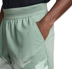 Мужские теннисные шорты Nike Court Paris Slam Dri-Fit Tennis — steam/barely green/black