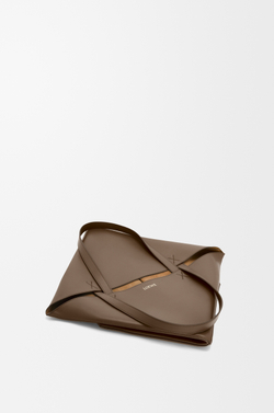 Loewe Сумка-тоут XL Puzzle Fold из блестящей телячьей кожи, коричневый