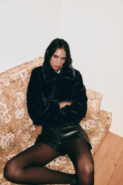 ZARA КОРОТКАЯ ШУБА ИЗ ИСКУССТВЕННОГО МЕХА, СЕРЫЙ