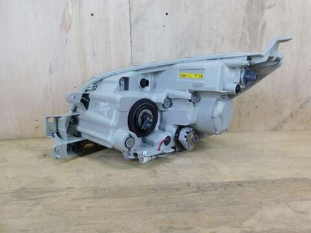 фара правая Toyota Rush J200G J210E 60-75