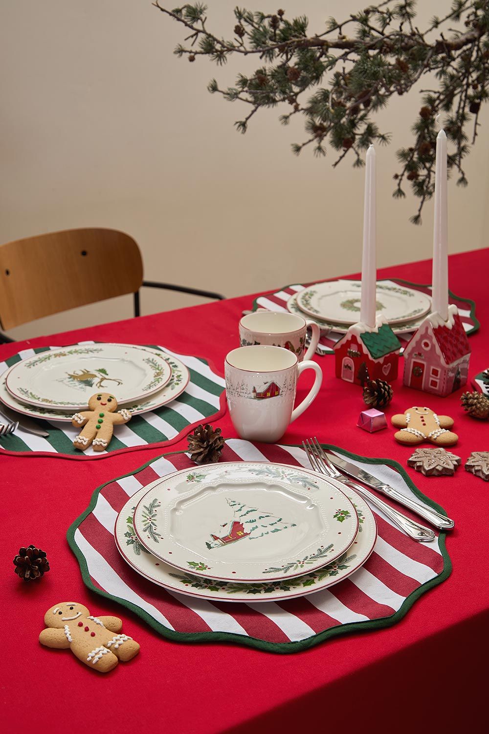 Салфетка под приборы Trendy Christmas зеленого цвета из коллекции New Year Essential, Ø40 см