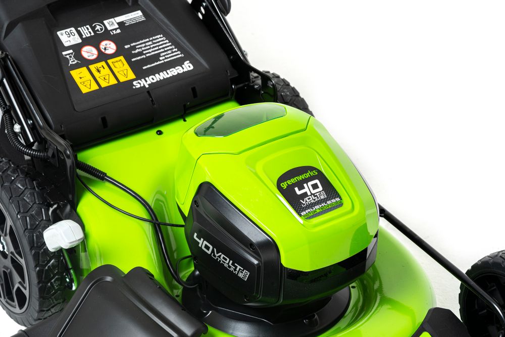 Аккумуляторная газонокосилка Greenworks GD40LM46HPK5, 40v, 46 см, (2514407UG5А), с аккумулятором 5 А·ч и быстрым зарядным устройством