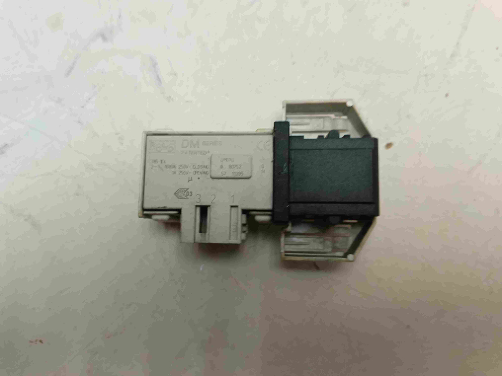WAE20441OE/13 кт230 Блокировка люка для стиральной машины Bosch WAE20441OE/13 б/у