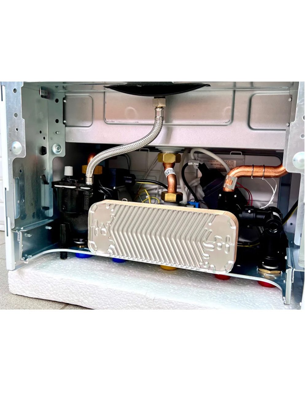 Котел настенный газовый двухконтурный NITRON PLUS HK 30 (TR)
