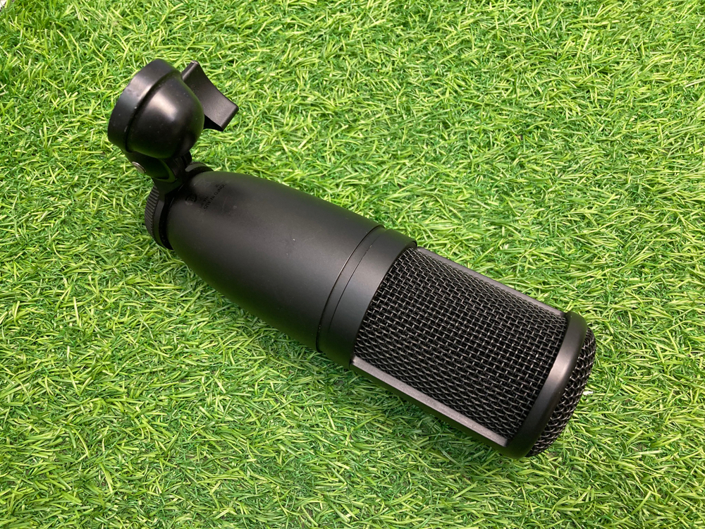AKG P120 + Behringer PS400