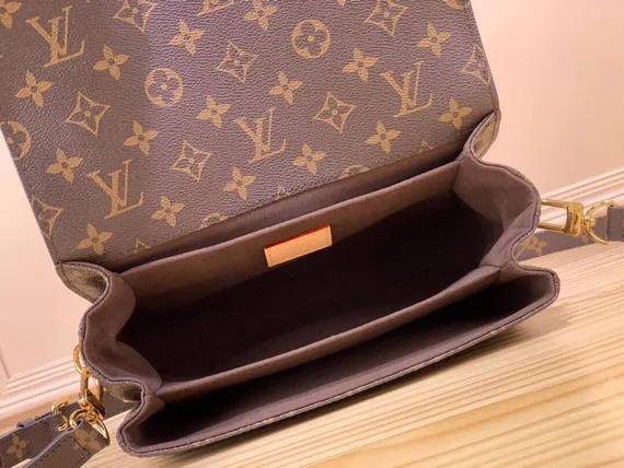 Сумка Louis Vuitton Pochette Metis темно-коричневый
