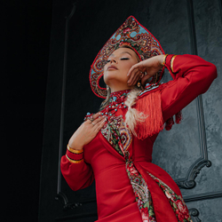 Русский костюм стилизованный