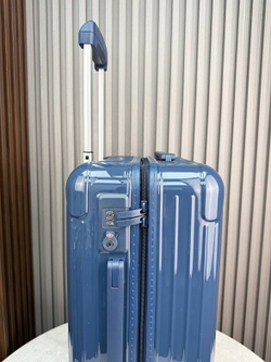 Дорожный чемодан Rimowa
