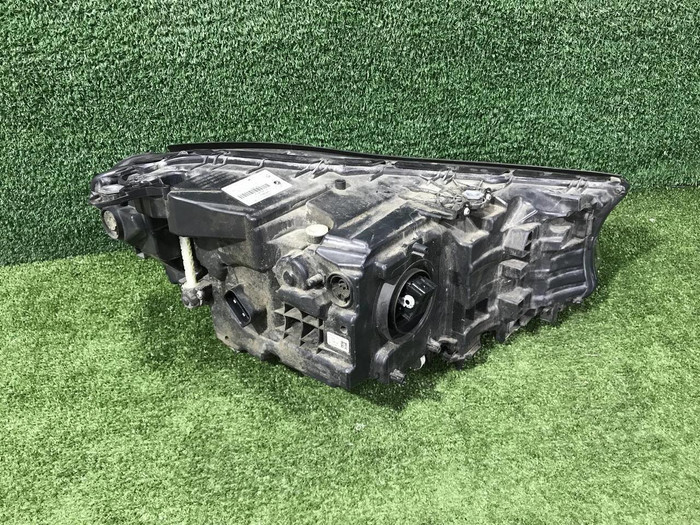 Фара левая BMW 7er G11 G12 (2015-2019) LED