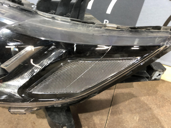Фара левая LED Mitsubishi Outlander 3 18-нв Б/У Оригинал 8301D331