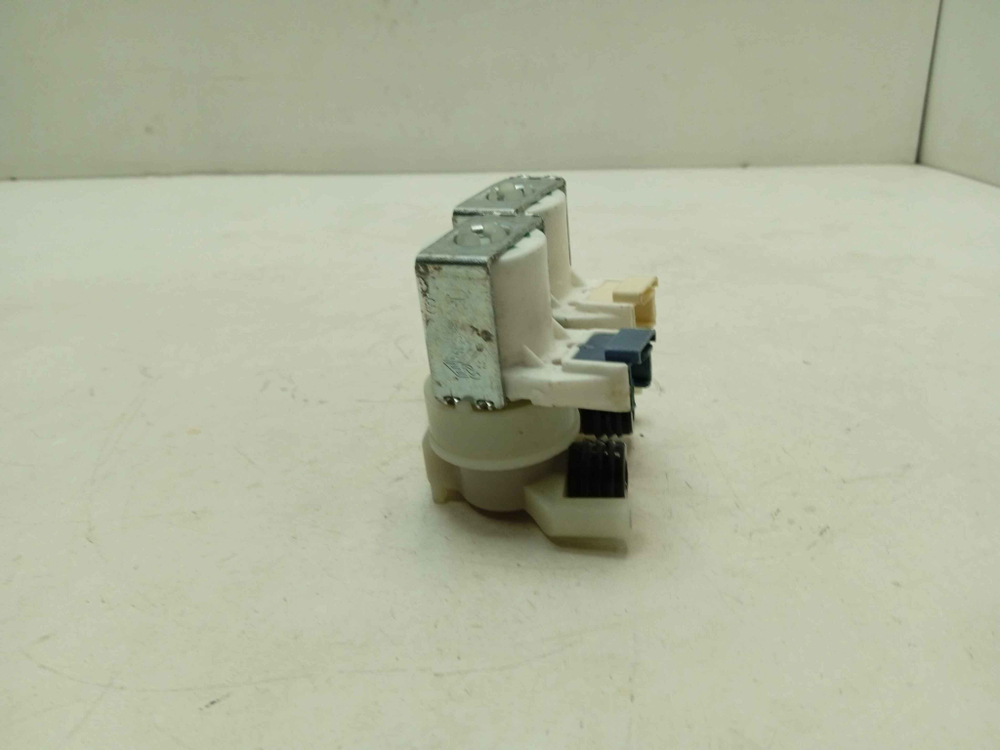 RST703D кт169 Клапан подачи воды для стиральной машины Hotpoint-Ariston RST703D б/у