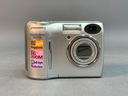 Nikon Coolpix 5600