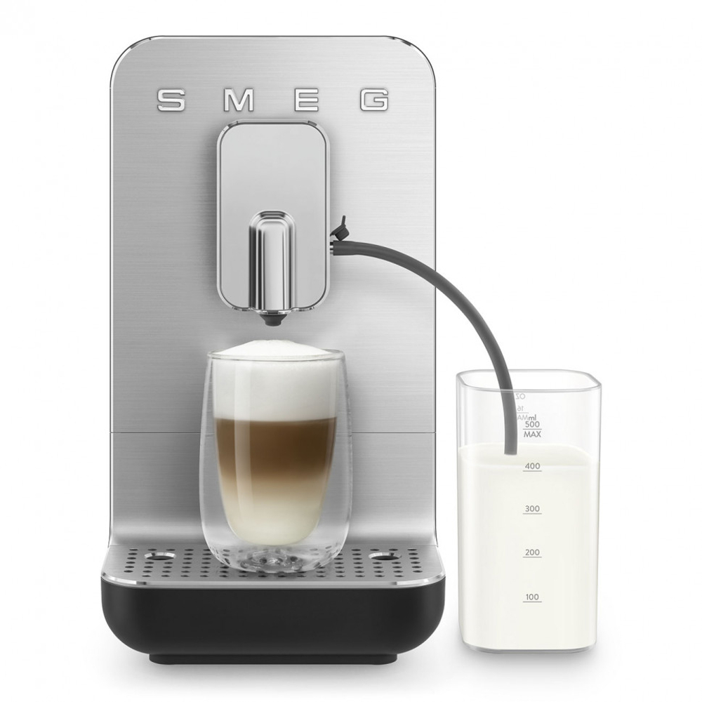 Кофемашина SMEG BCC13BLMEU