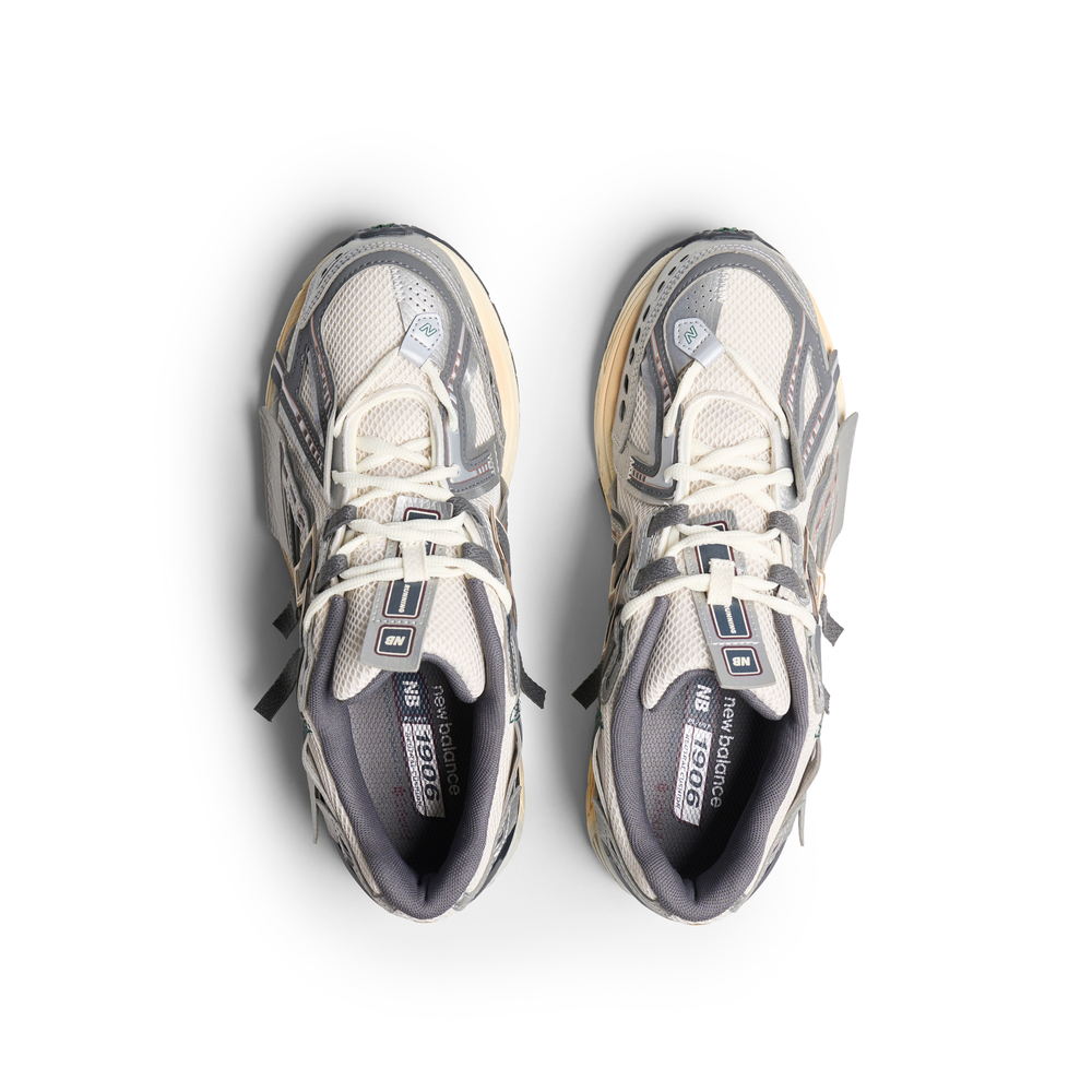 Кроссовки New Balance 1906A "Silver Gold Metallic"