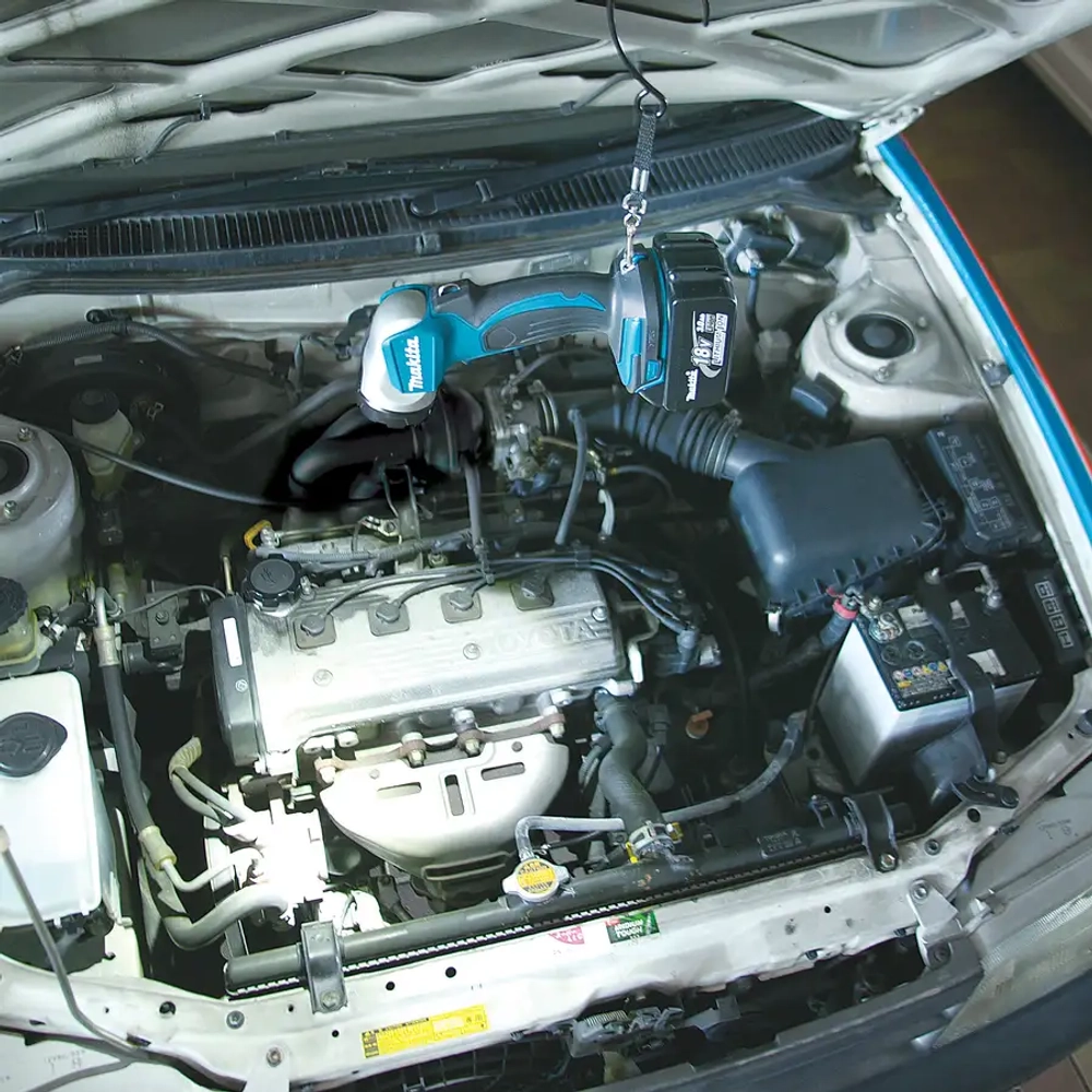 Аккумуляторный фонарь Makita DEBDML802