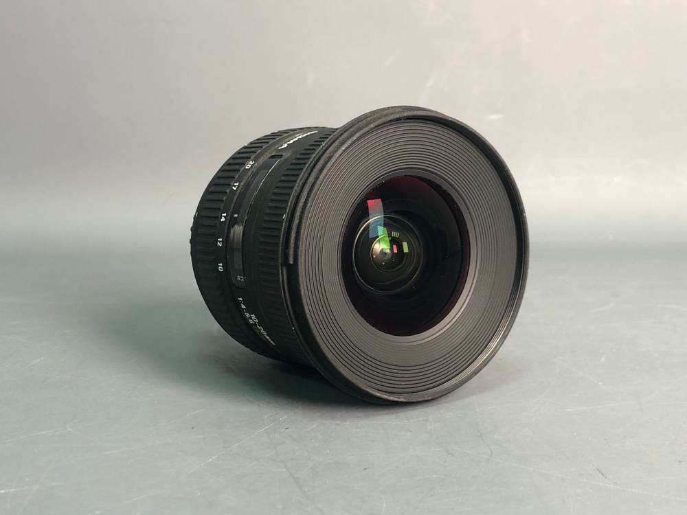 Sigma AF 10-20mm 4-5.6 EX DC HSM Nikon F