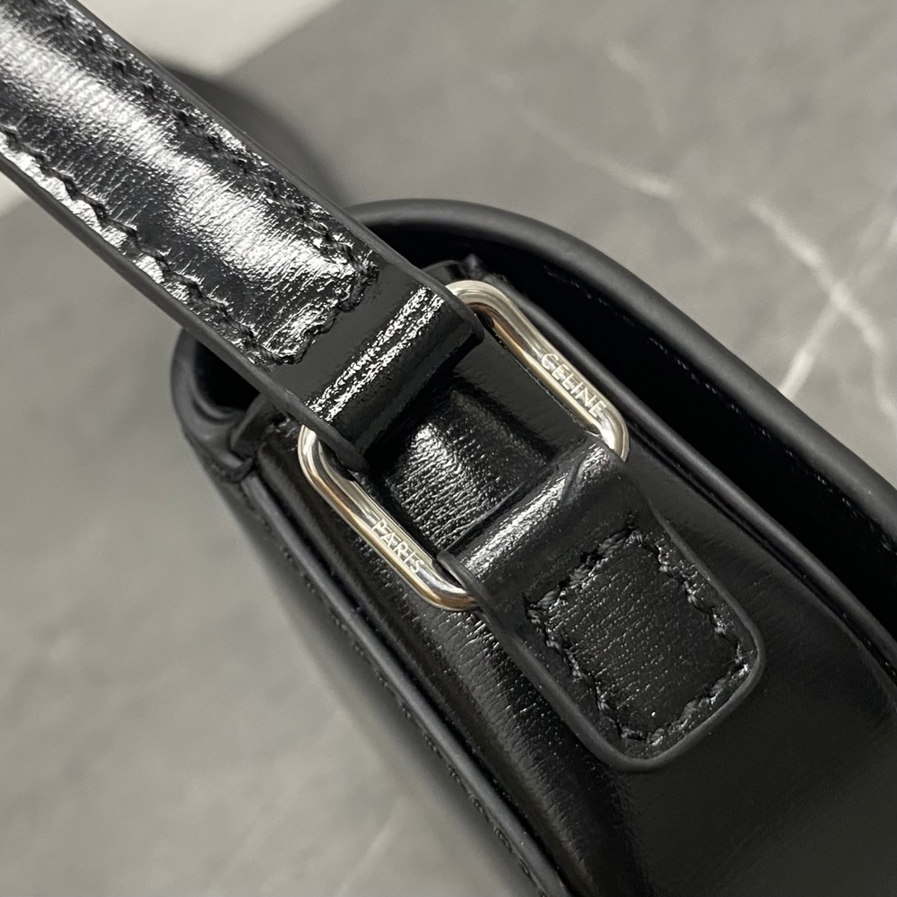 Мини-сумка Celine Saddle, чёрная — фото 7
