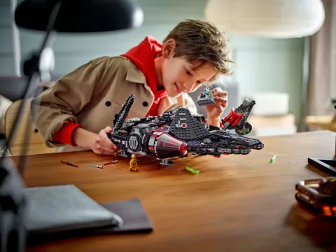 Конструктор LEGO Star Wars 75389 Темный сокол